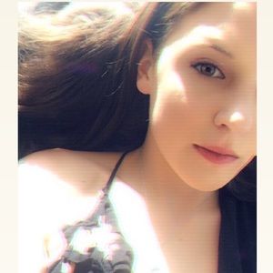 Meet your Posher, Secily